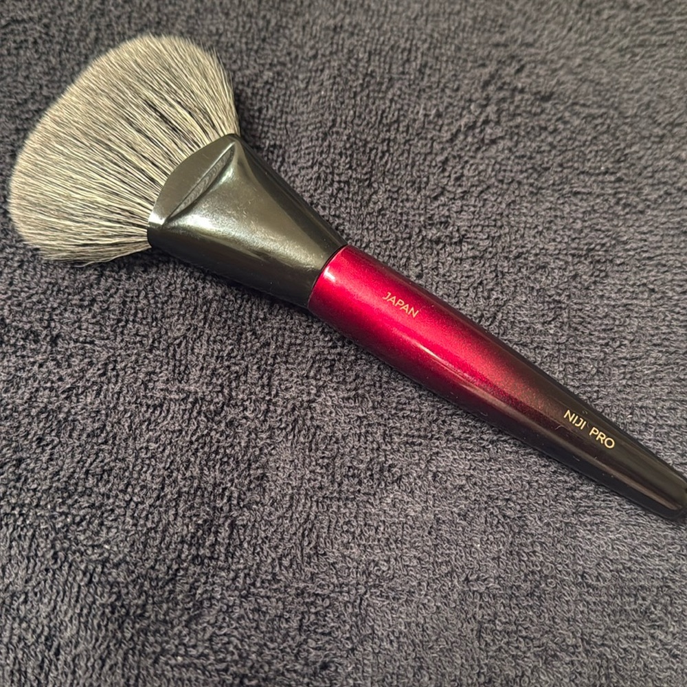 Sonia G niji pro fan brush